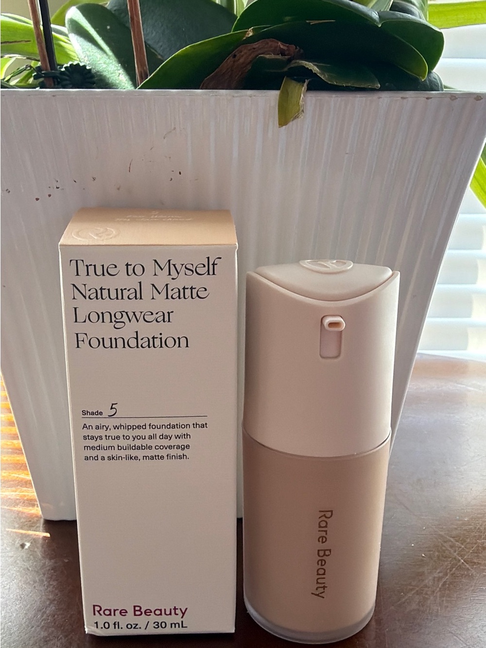 Rare Beauty Natural Matte Longwear Foundation in Shade 5 (beige)